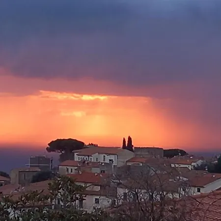 Detached House In San Piero In Campo, Elba Island Semesterbostad