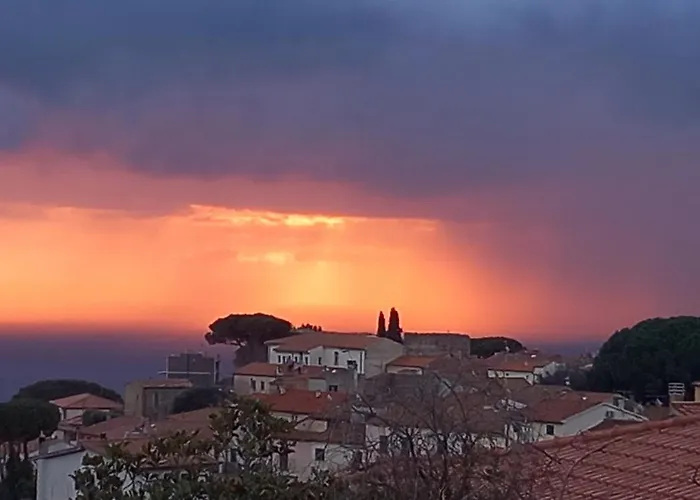 Detached House In San Piero In Campo, Elba Island Semesterbostad